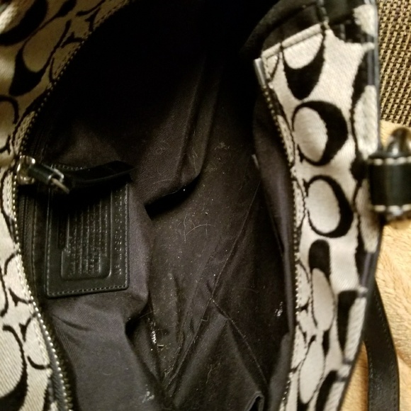 Coach Signature Bag - Picture 4 of 6